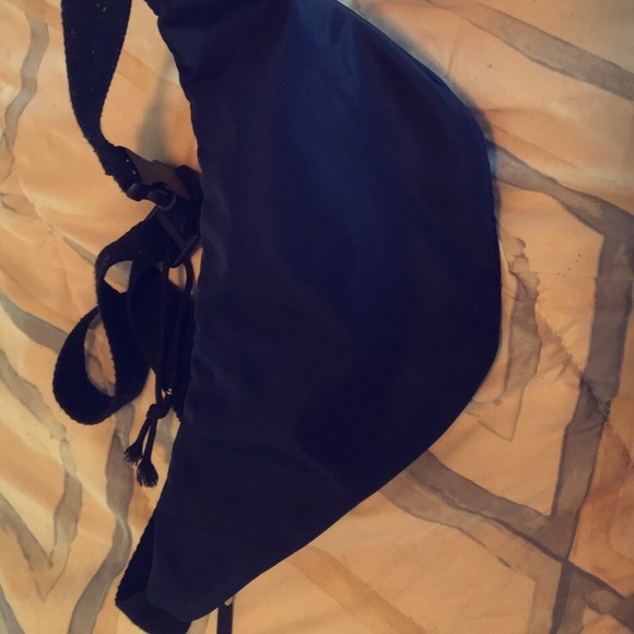 Fannypack - Picture 2 of 2